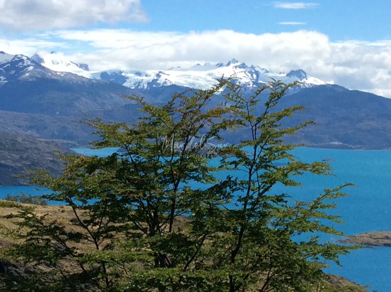 Hermoso Campo de 37,5 Ha en el Lago General Carrera 